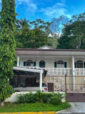 Cozy 3BR Home in Ancon Hill's Lush Oasis